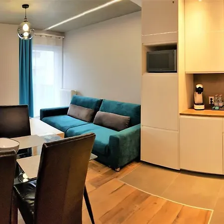 B&f Business & Family Nalkowskiej * 포즈난